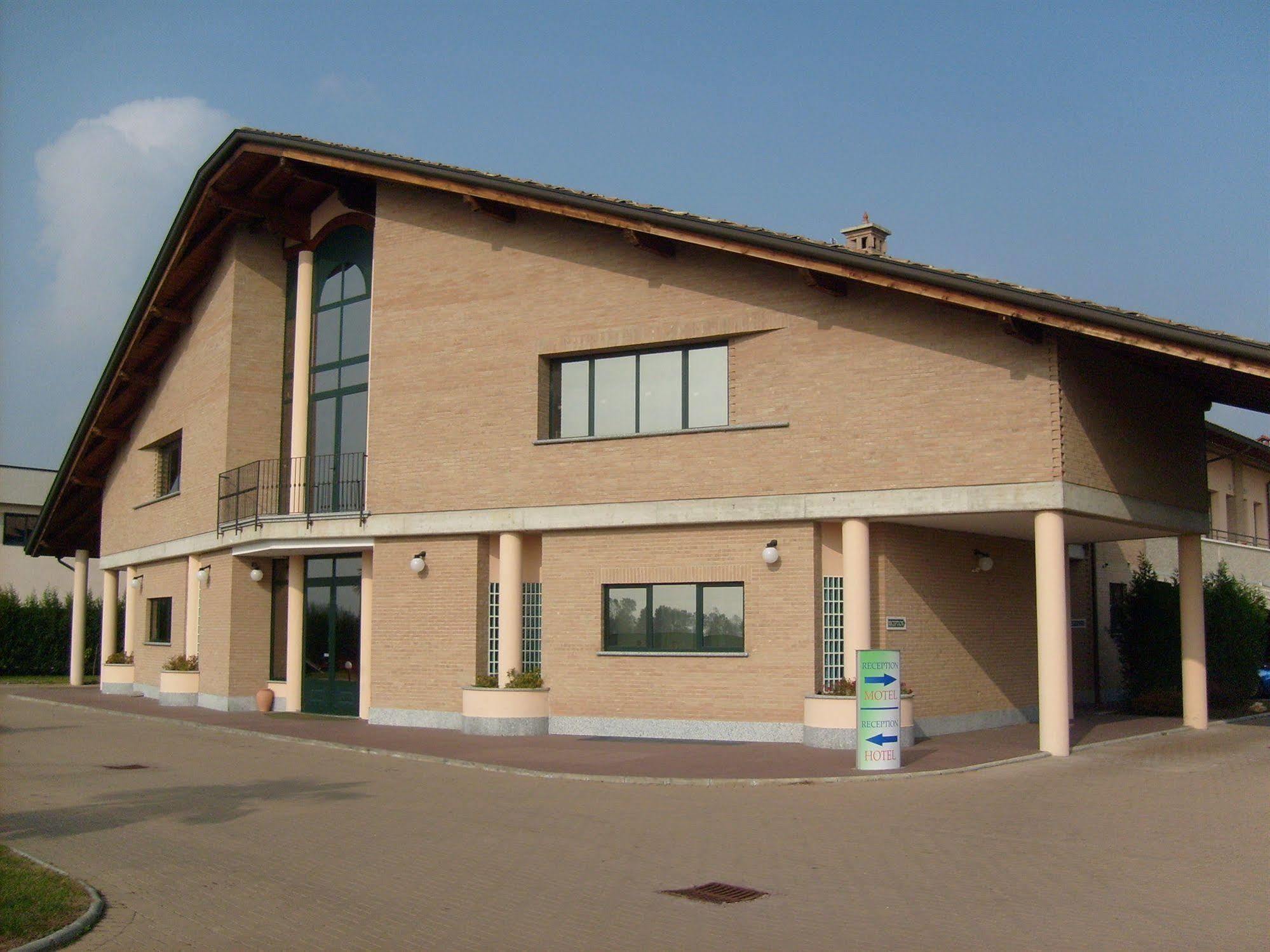 Hotel - Motel Flower Gropello Cairoli Exterior photo
